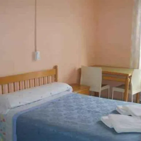 Pensión Casa Del Patriarca 2*